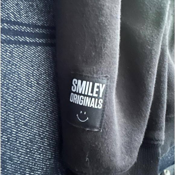 H&M X Smiley Sweatshirt - Picture 4 of 5
